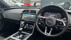 Jaguar XE 2.0 D200 R-Dynamic SE 4dr Auto Diesel Saloon